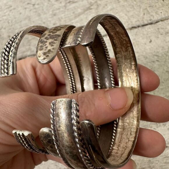 Vintage Lot Of 4 Solid Sterling Cuff Bracelets - Picture 4 of 14